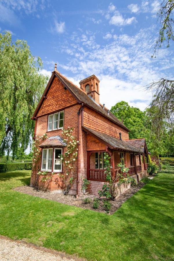 The Five Arrows Hotel Waddesdon Dış mekan fotoğraf